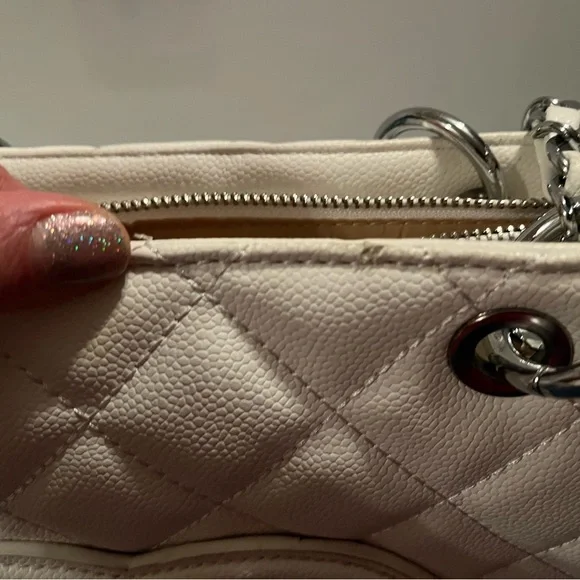 INSPIRED White Quilted Tote Bag - Picture 2 of 8